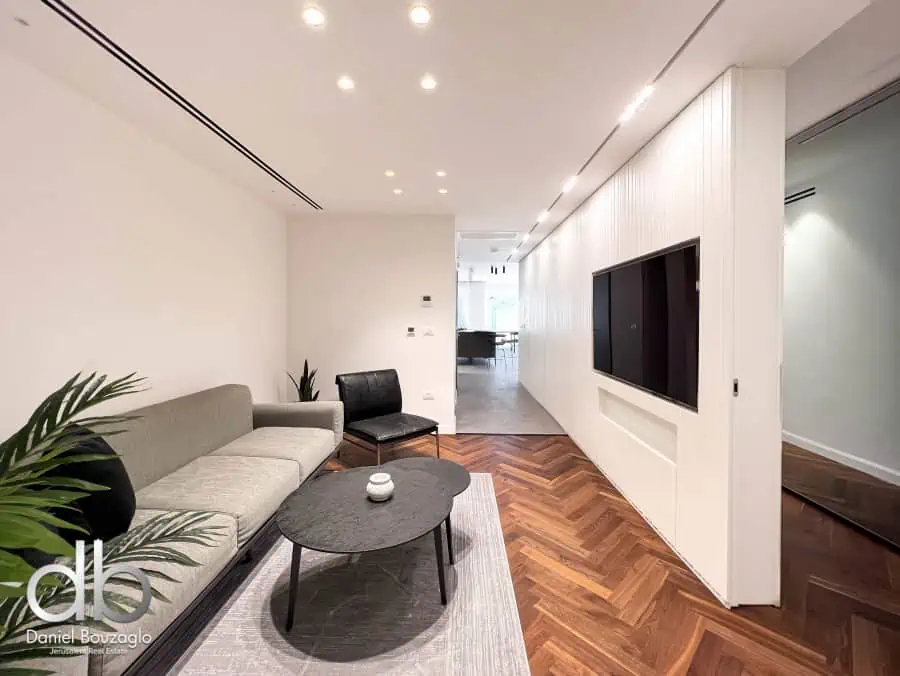 דירת גן מפוארת למכירה בבית הכרם