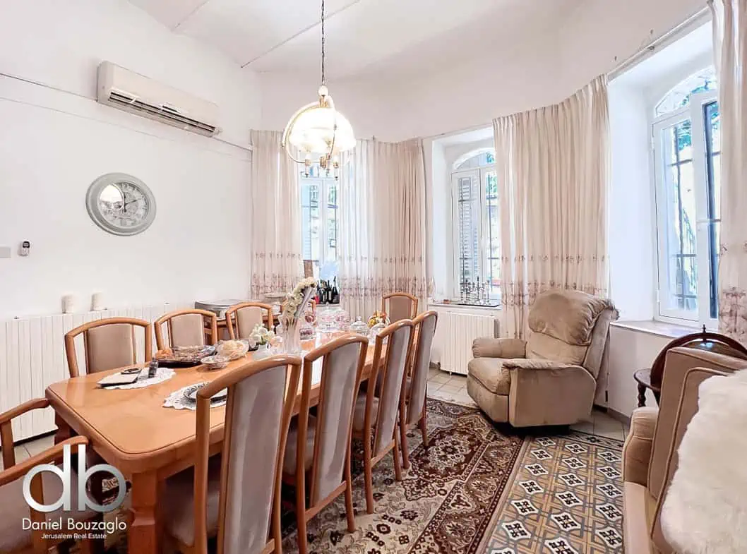 Heleny.Hamalkah.4br.Arab.house