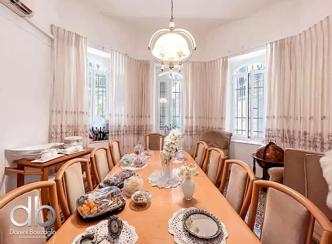 Heleny.Hamalkah.4br.Arab.house