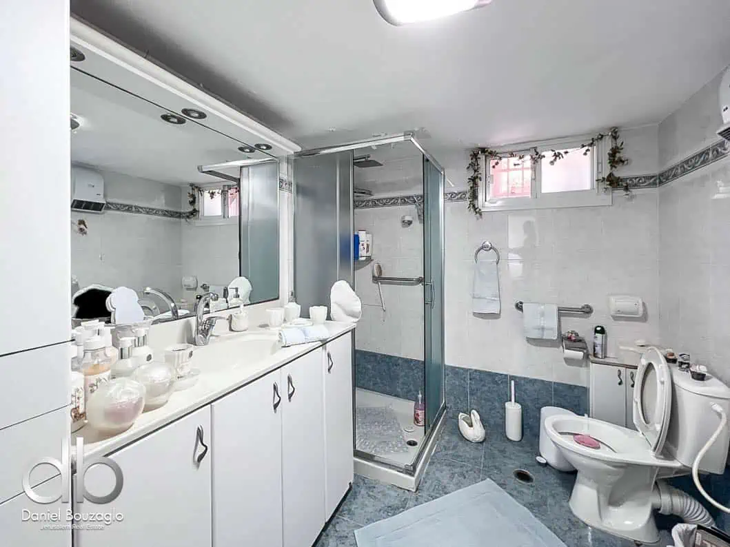 Heleny.Hamalkah.4br.Arab.house