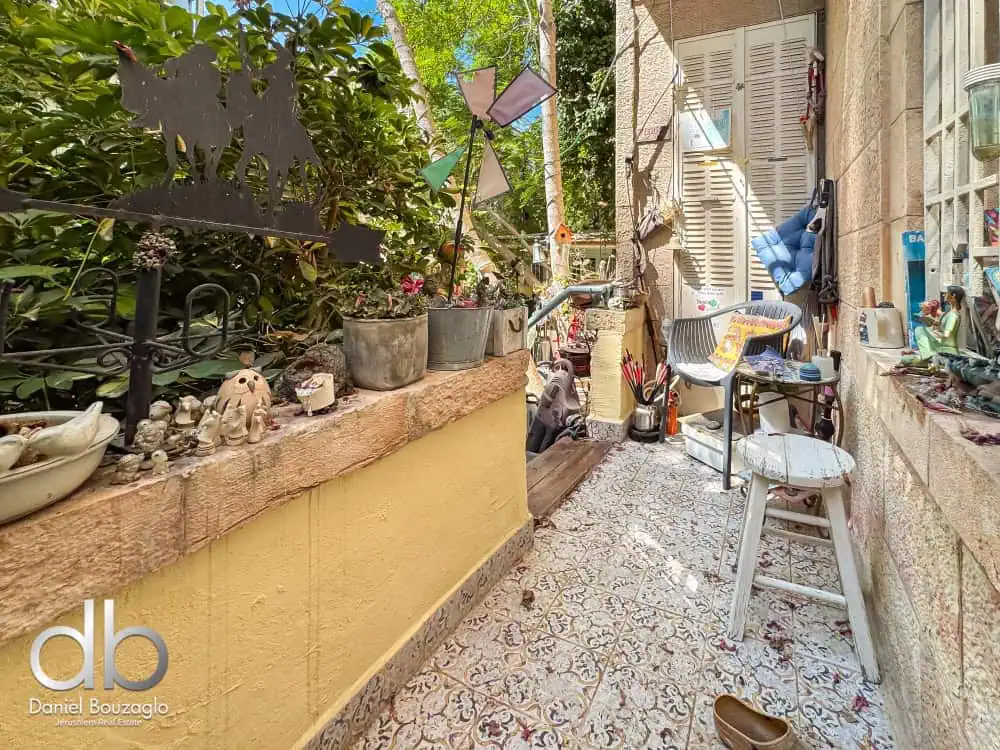 Talbieh garden apt in an Arab house