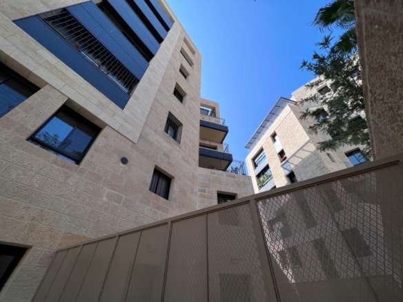 Garden Duplex in Old Katamon