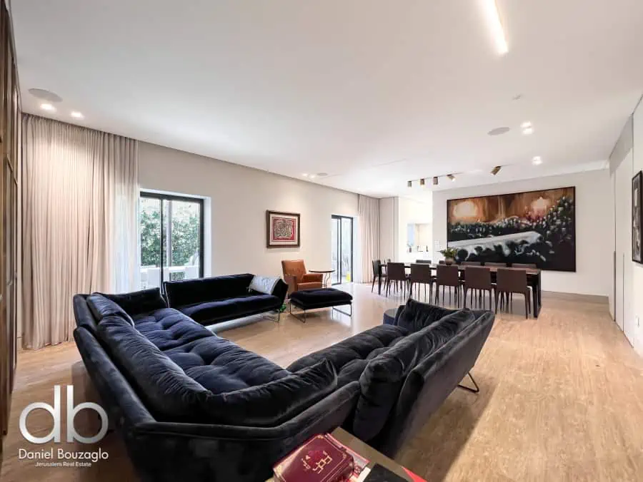 Succot rental in Rechavia 4br garden ap