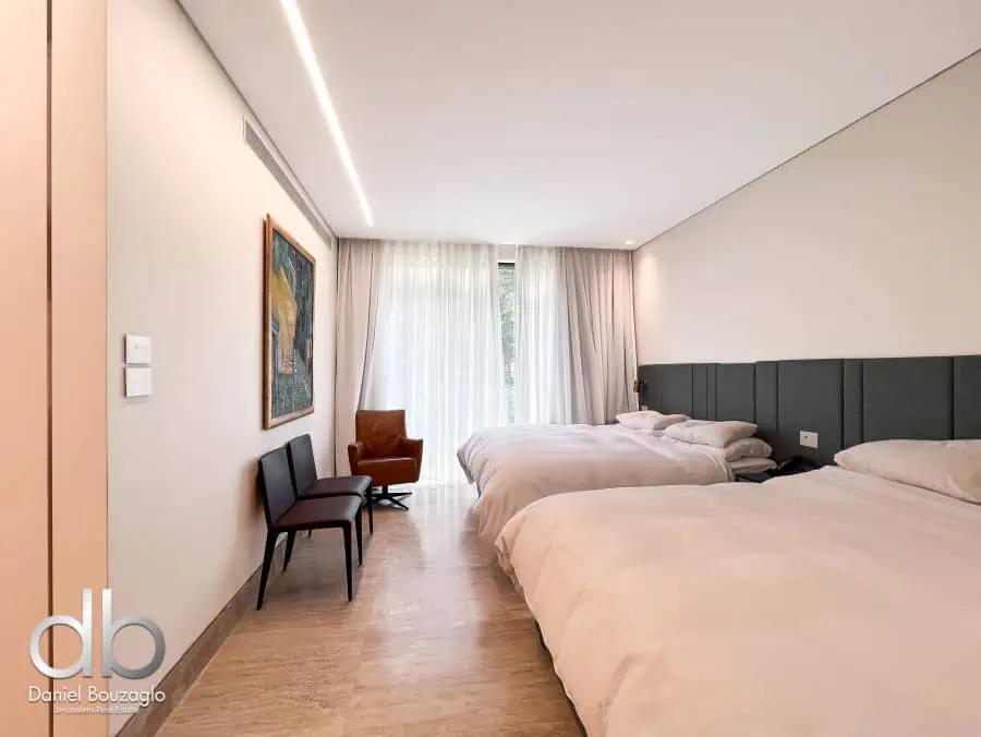 Succot rental in Rechavia 4br garden ap