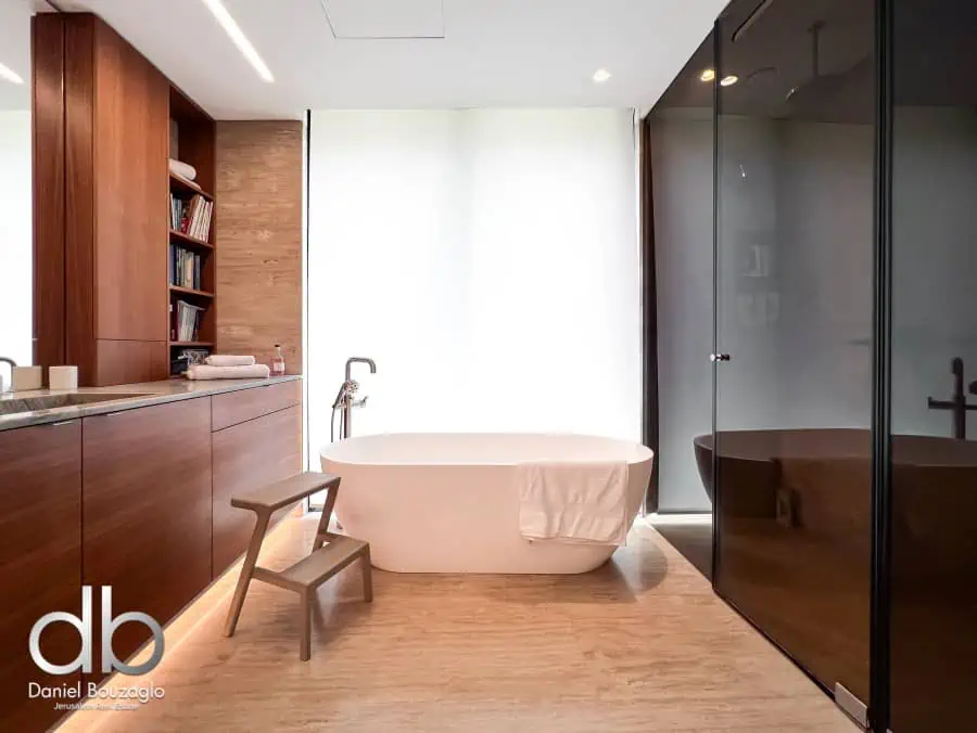 Succot rental in Rechavia 4br garden ap