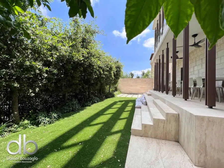 Succot rental in Rechavia 4br garden ap