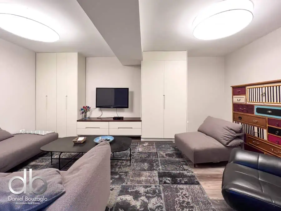 Dor Ve DOrshav town house for rent GermanCOlony