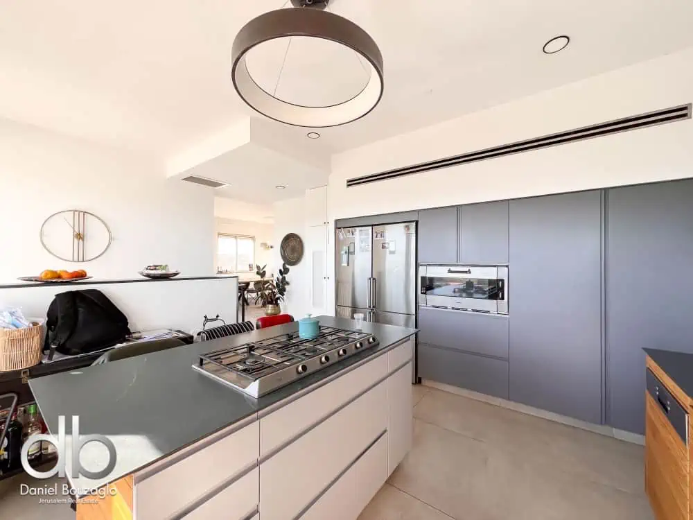 Baka , Penthouse duplex for sale