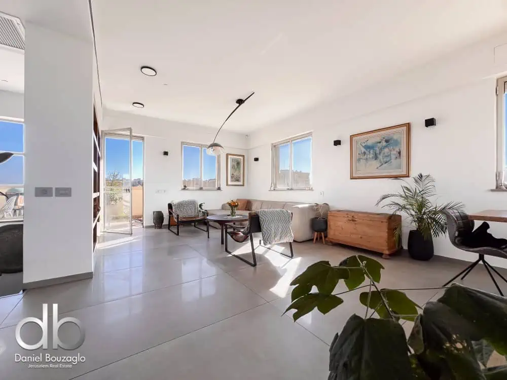 Baka , Penthouse duplex for sale