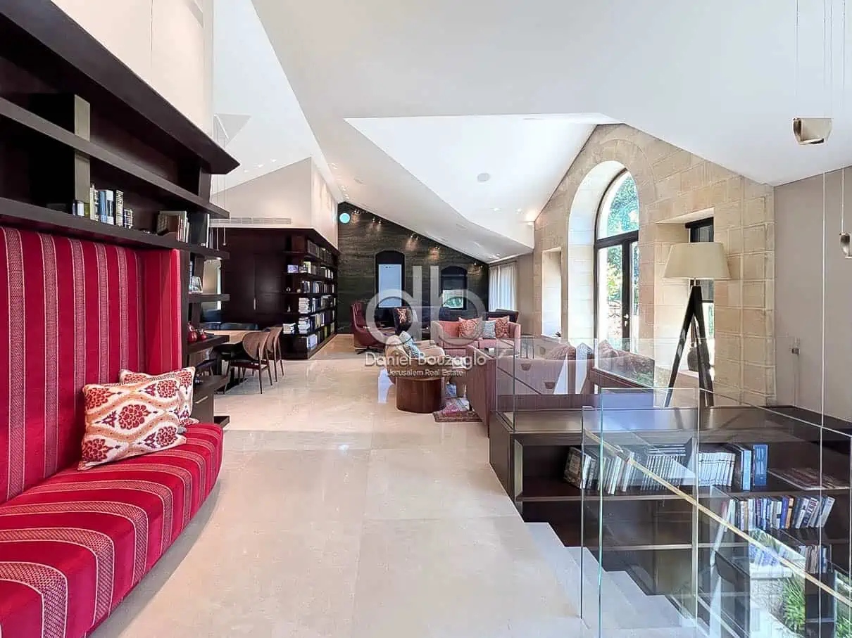 Luxury.Duplex.Penthouse.German Colony