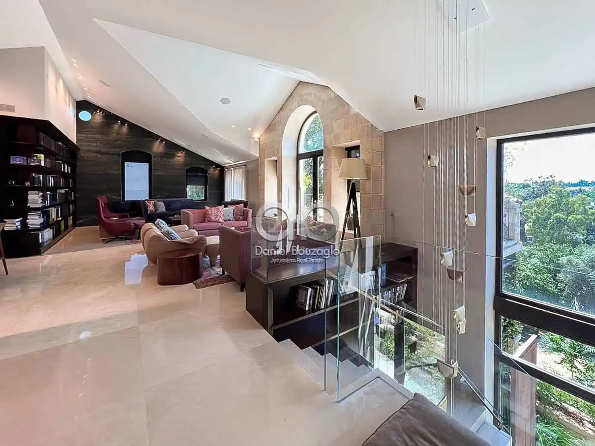 Luxury.Duplex.Penthouse.German Colony