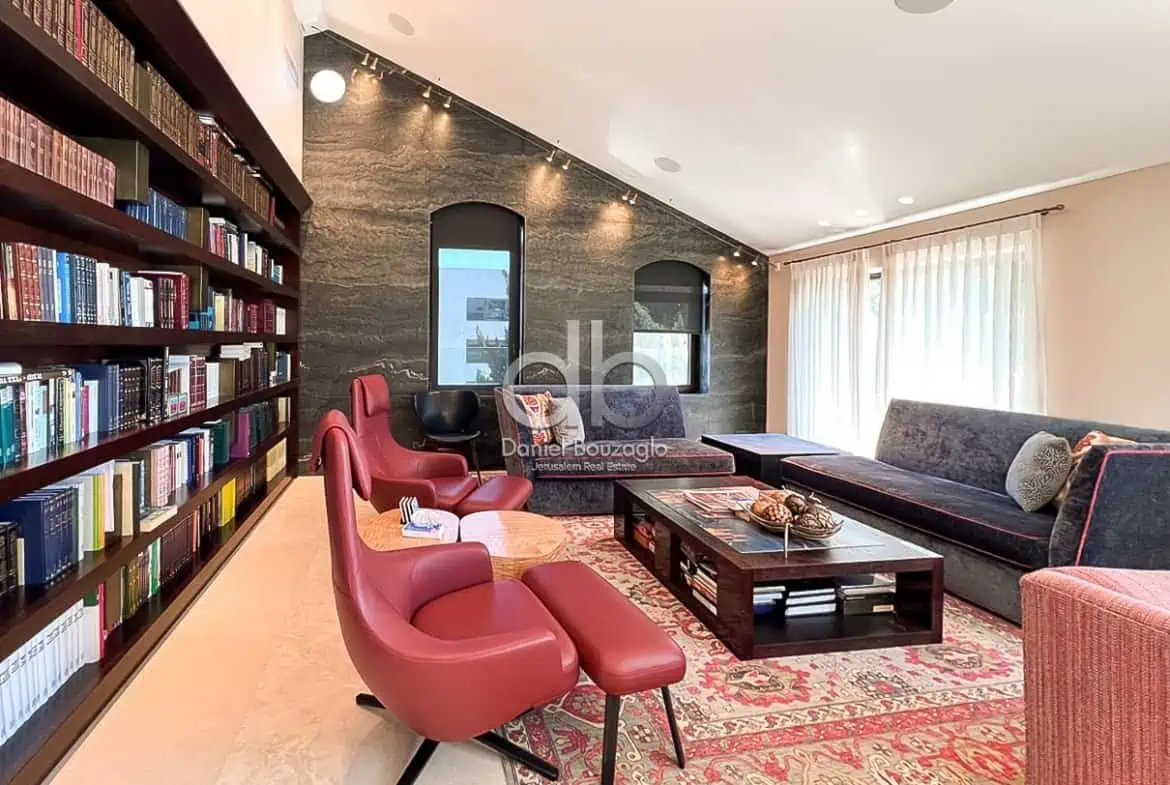 Luxury.Duplex.Penthouse.German Colony