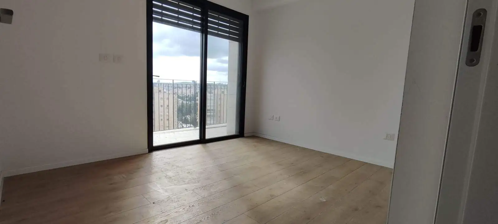 3.5חד להשכרה רחוב הרצל קרית משה (3)