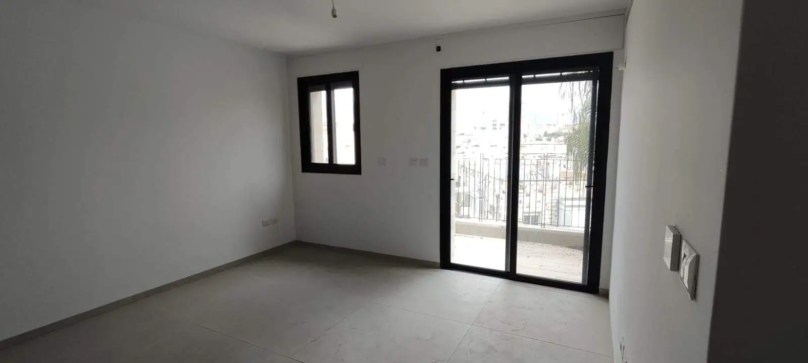 3.5חד להשכרה רחוב הרצל קרית משה (3)