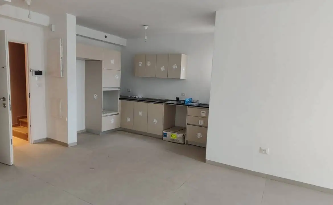 3.5חד להשכרה רחוב הרצל קרית משה (3)