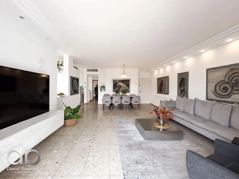 Beith Haarave street Arnon, Cottage for sale (3) Beith Haarave street Arnon, Cottage for sale