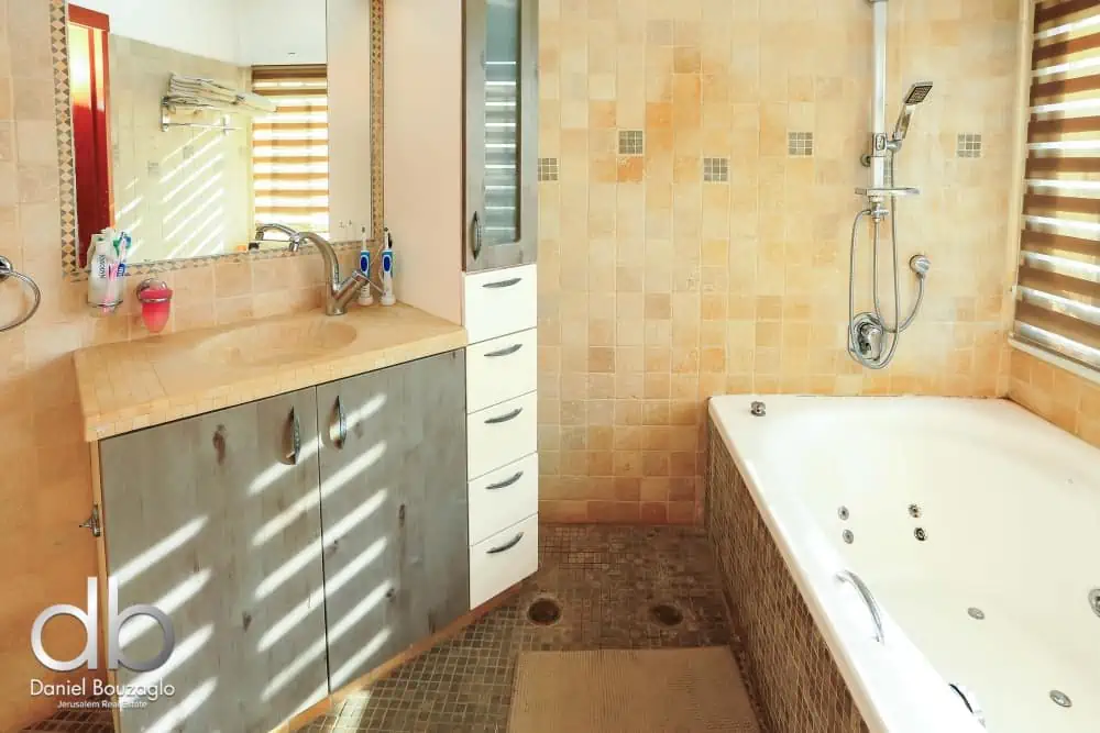 Kfar Adomim villa for sale