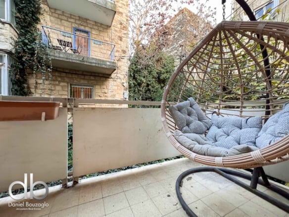 Ben-Saruk-street-Rechavia-2br-for-sale