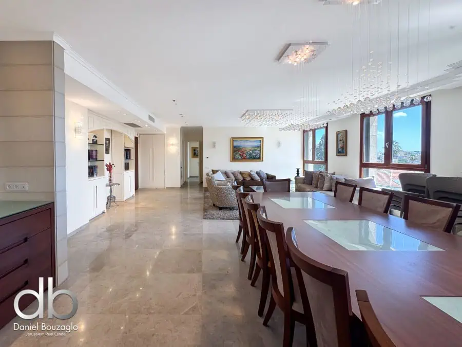 Luxury Talbieh apartment 200 sqm for sale