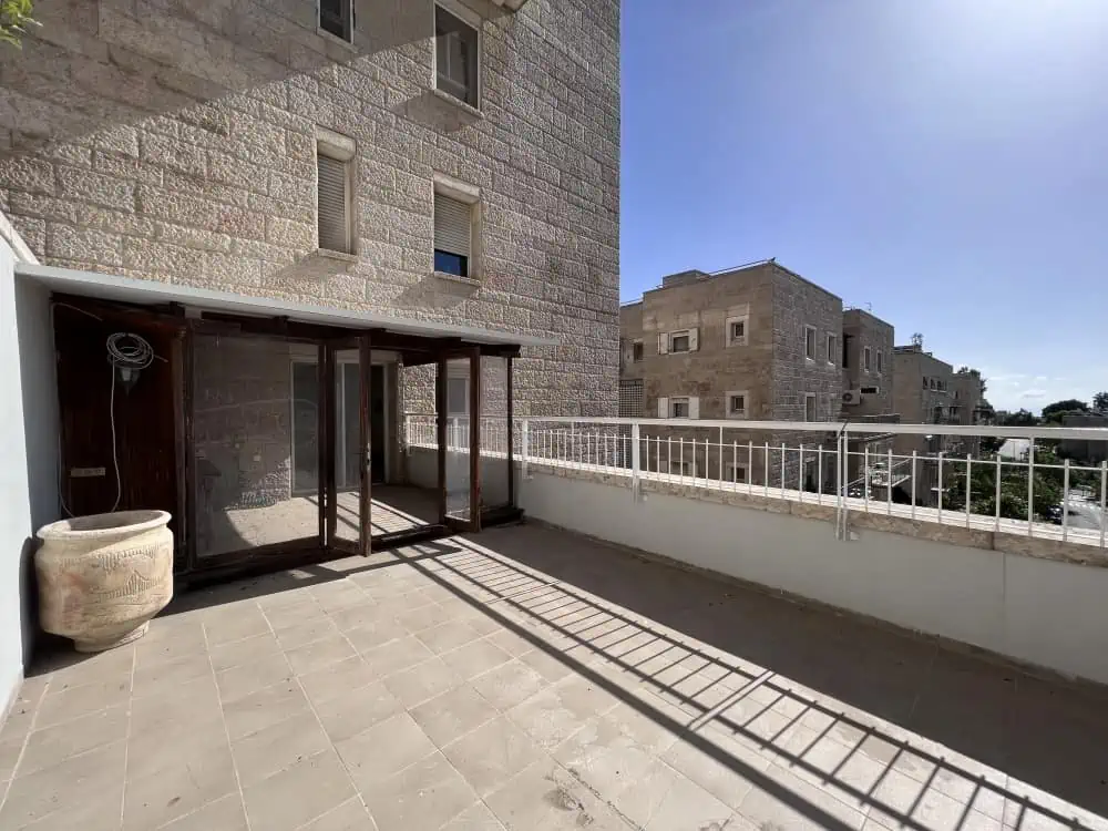 Primo levi street Arnon mini penthouse
