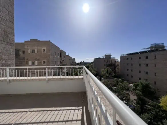 Primo levi street Arnon mini penthouse