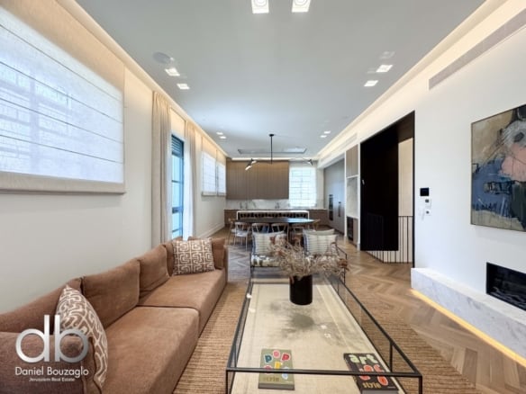 Baka Luxury 300 sqm garden apartment for sale