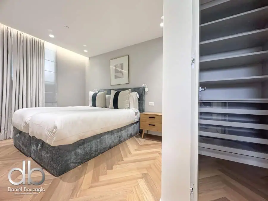 Baka Luxury 300 sqm garden apartment for sale