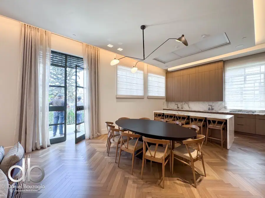 Baka Luxury 300 sqm garden apartment for sale