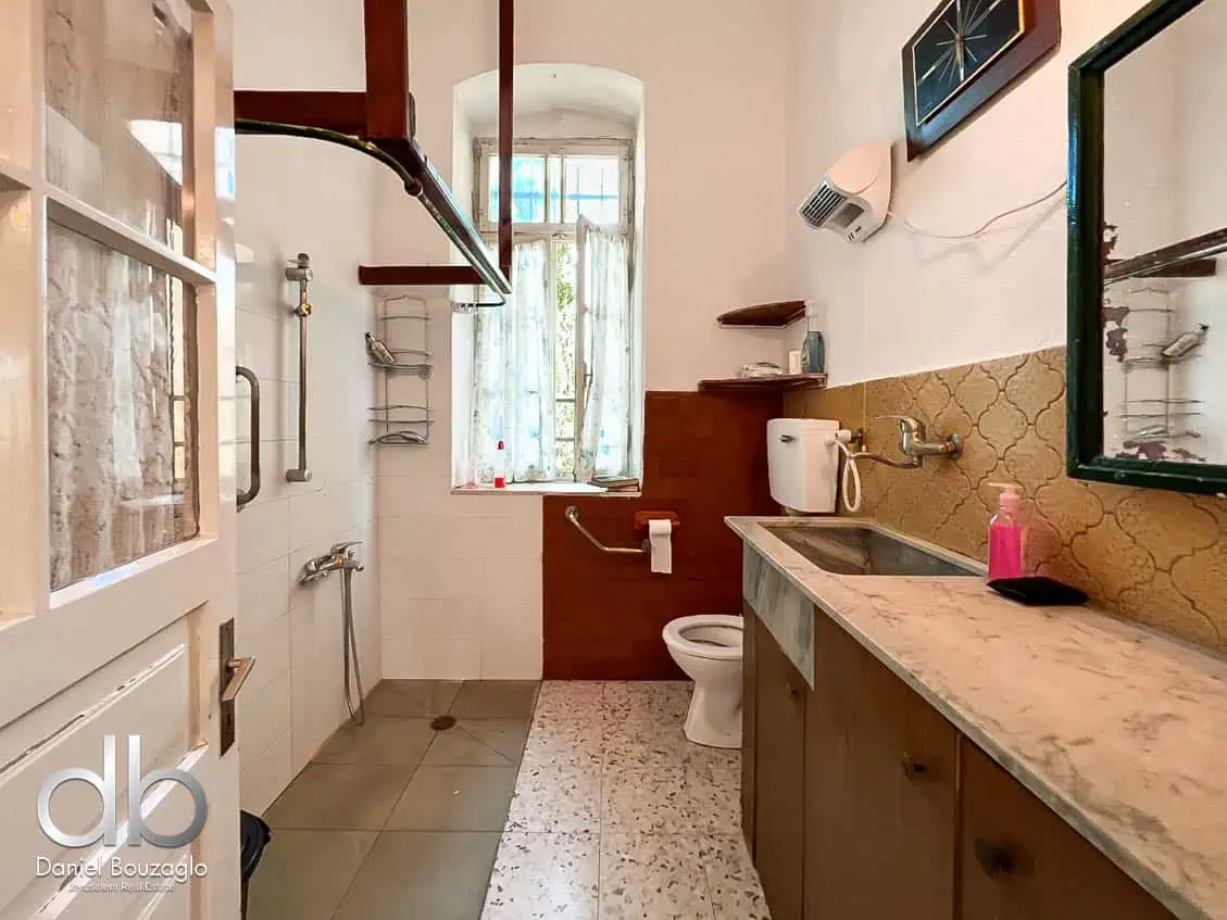 Rachel Imenu Arab House with building rights