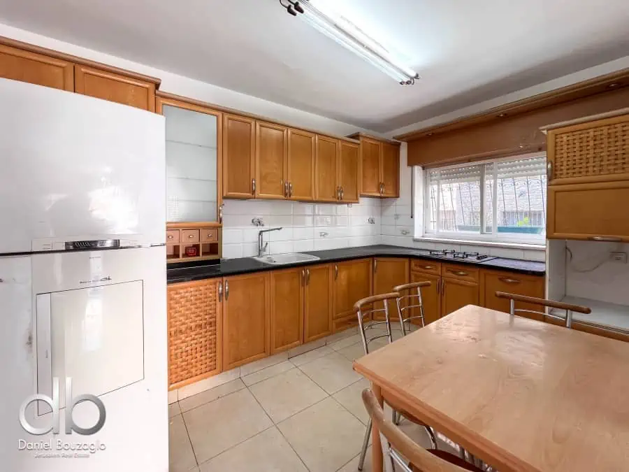 Cottage for sale in Baka Jerusalem