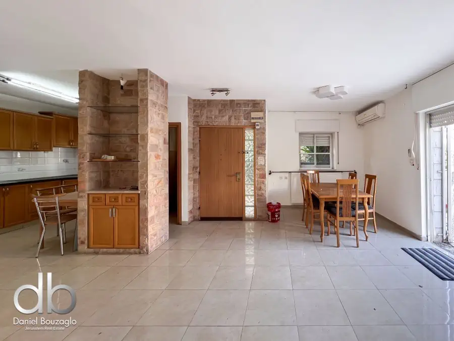 Cottage for sale in Baka Jerusalem