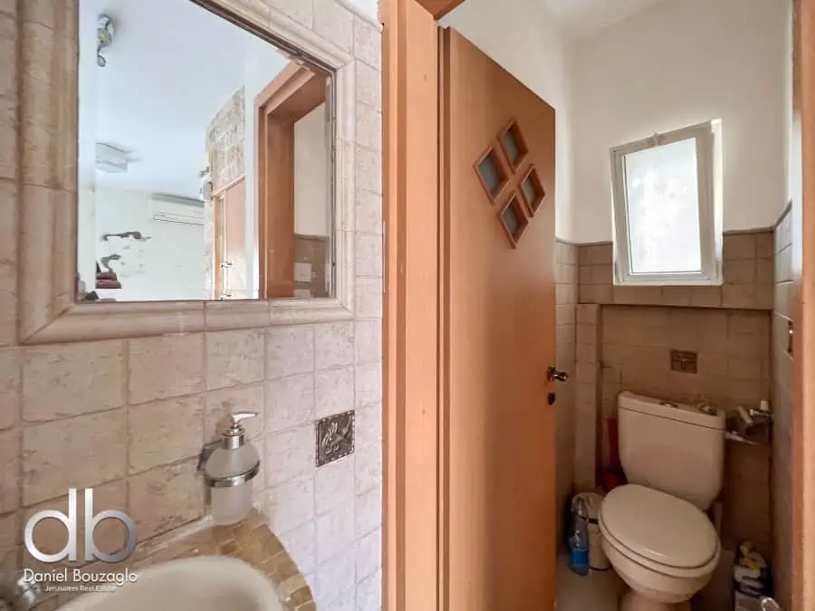 Cottage for sale in Baka Jerusalem