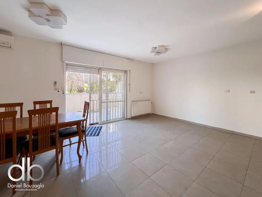 Cottage for sale in Baka Jerusalem