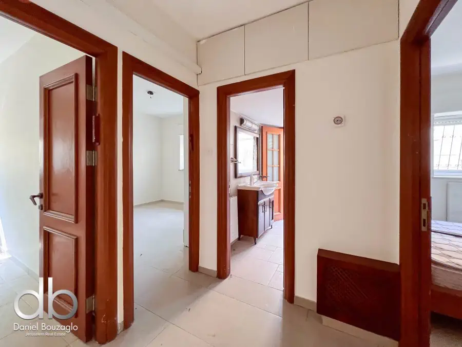 Cottage for sale in Baka Jerusalem