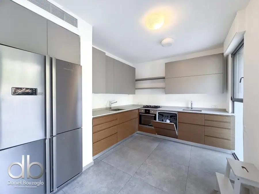 Lloyed George St Rental German Colony 17 Lloyed George St Rental German Colony