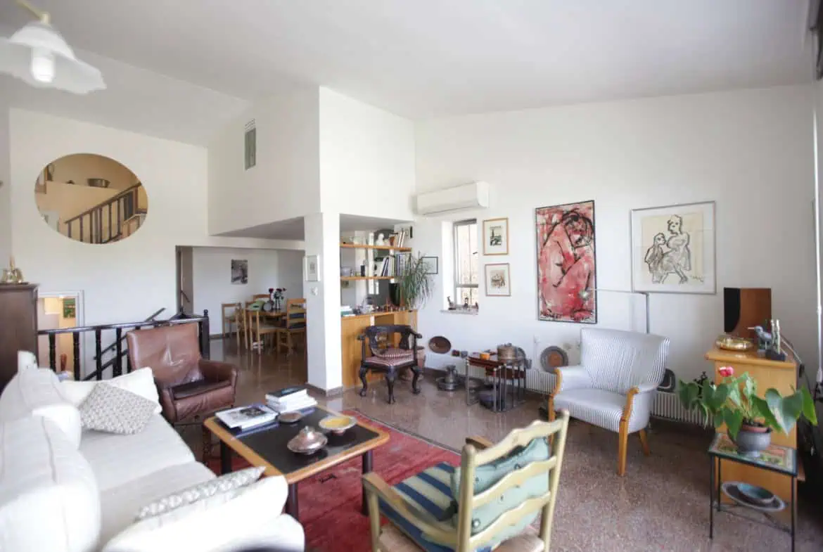 TUra street Yemin Moshe house for sale