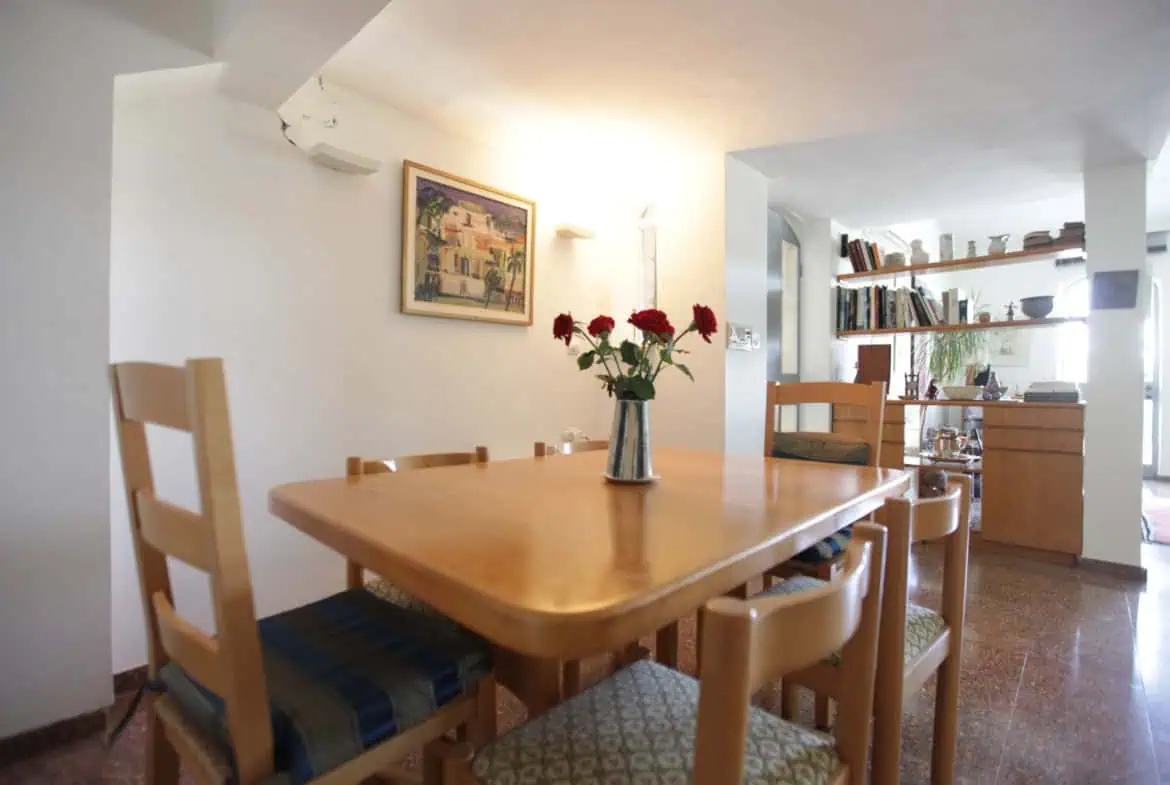 TUra street Yemin Moshe house for sale