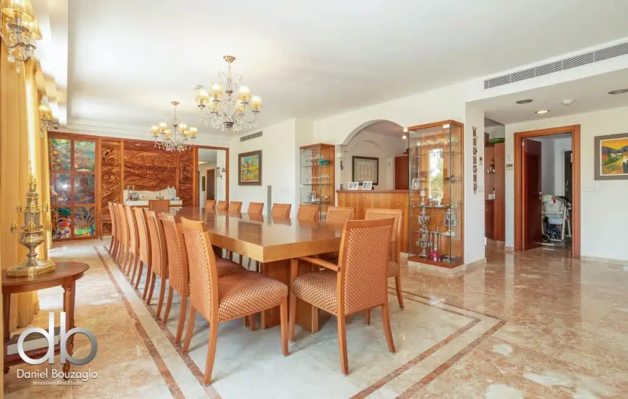 401 sqm apartment in Talbieh
