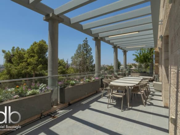 401 sqm apartment in Talbieh