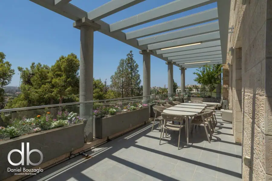 401 sqm apartment in Talbieh