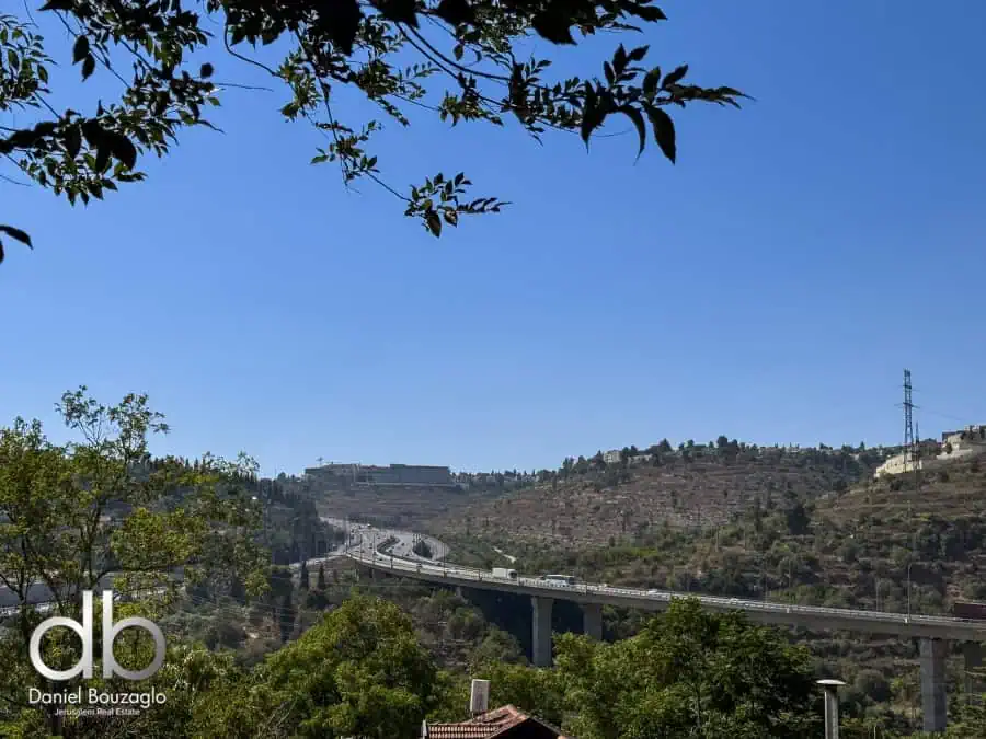 תמונות של נדלן ברמת מוצא ירושלים