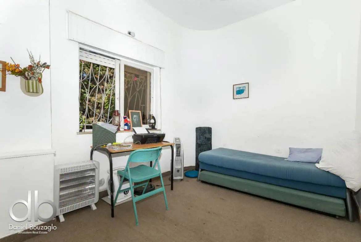 Hagdud Haivri roof apartment for sale