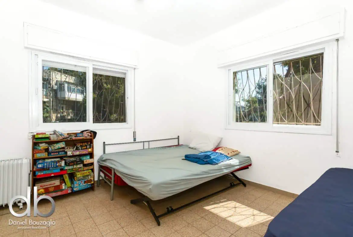 Hagdud Haivri roof apartment for sale