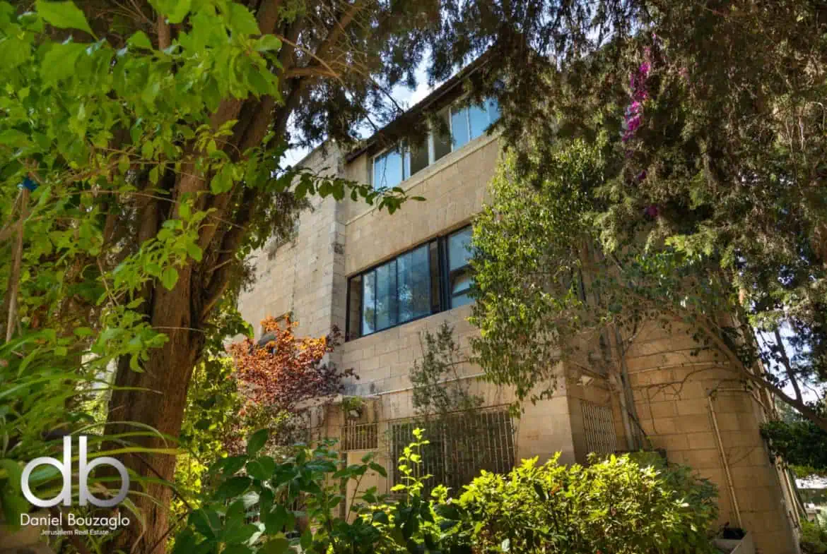 Hagdud Haivri roof apartment for sale