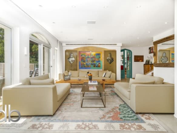 Hamaztor street - Old Katamon penthouse