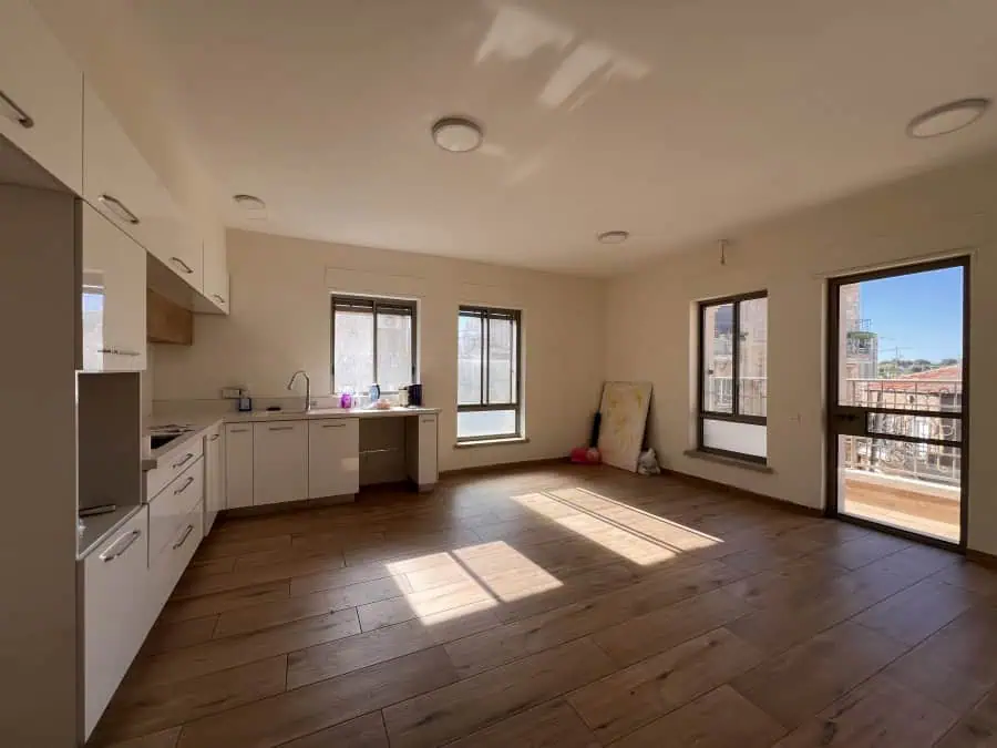 Even Sapit street Nachalat Achim rental 20