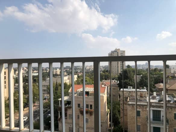 Zeev Jabotinsky Jerusalem 3.5 rooms for rent