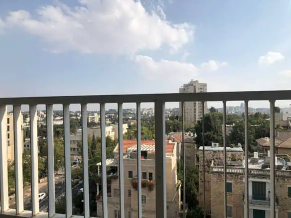 Zeev Jabotinsky Jerusalem 3.5 rooms for rent