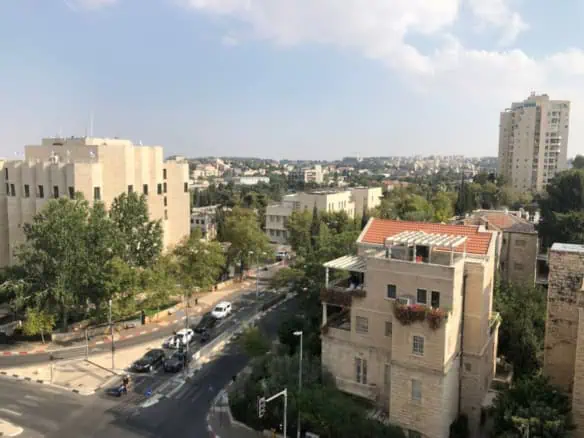 Zeev Jabotinsky Jerusalem 3.5 rooms for rent