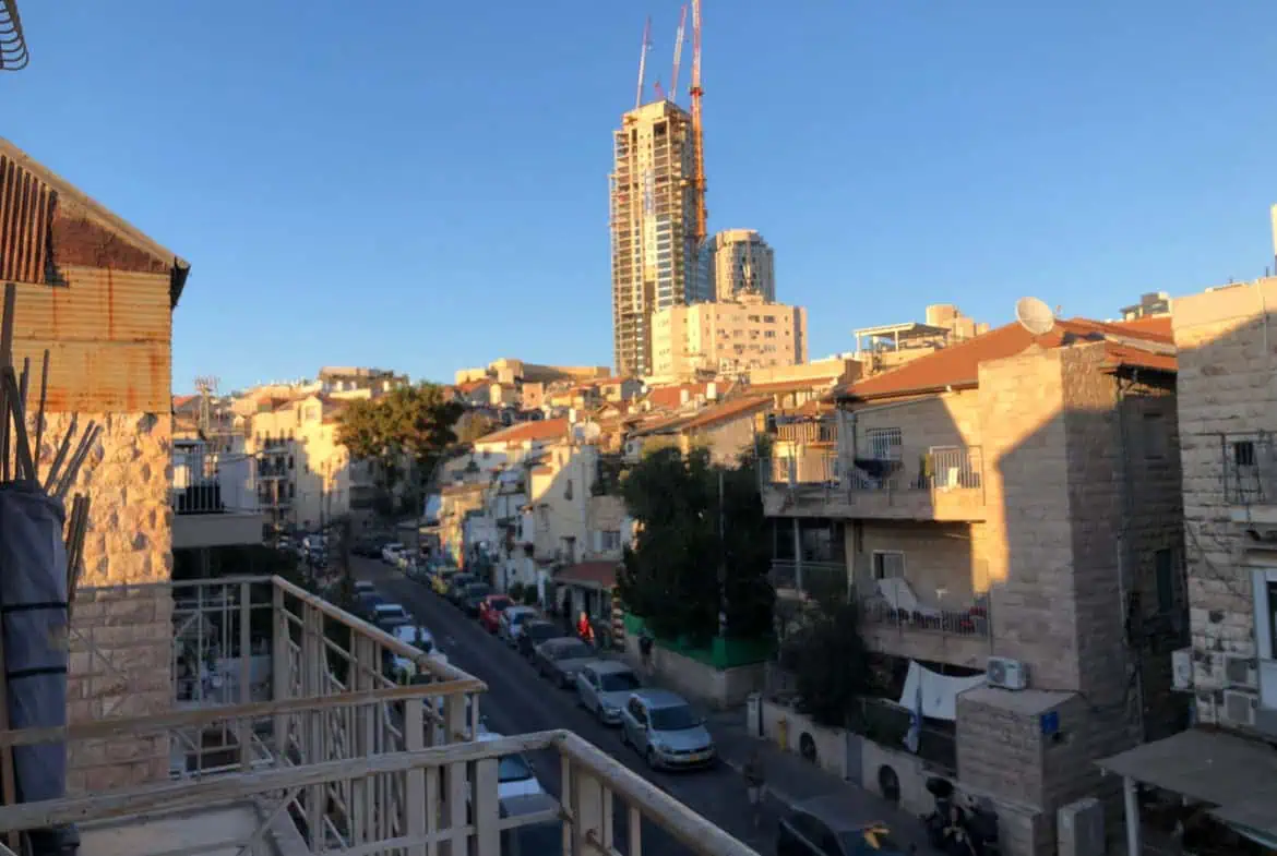 נחלאות ניסים בכר 3 חדרים להשכרה